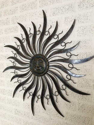 Beautifully beautiful decorative metal wall ornament, THE SUN.